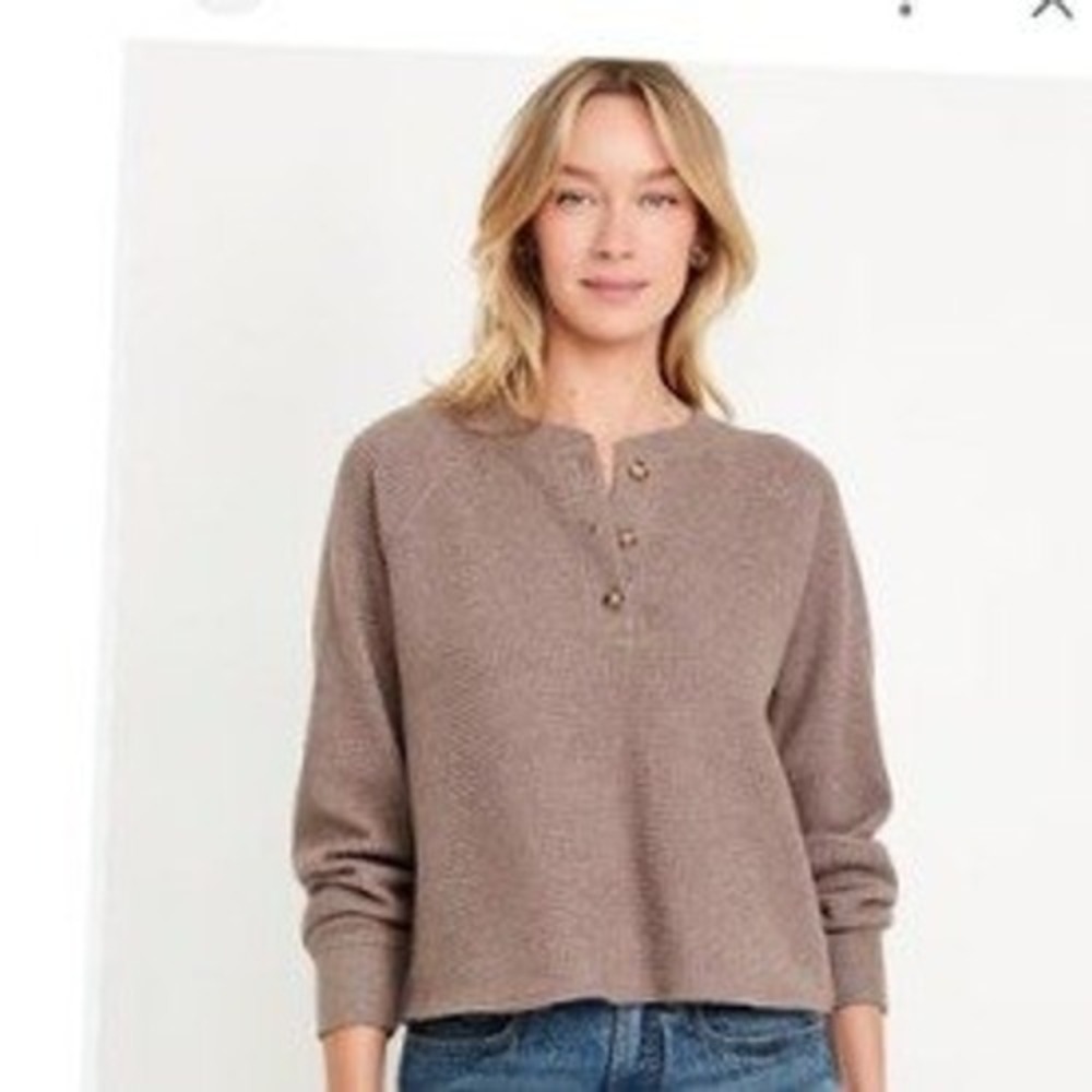 Old Navy Cozy Waffle Henley boxy cropped long sleeve top brown Women SZ S casual